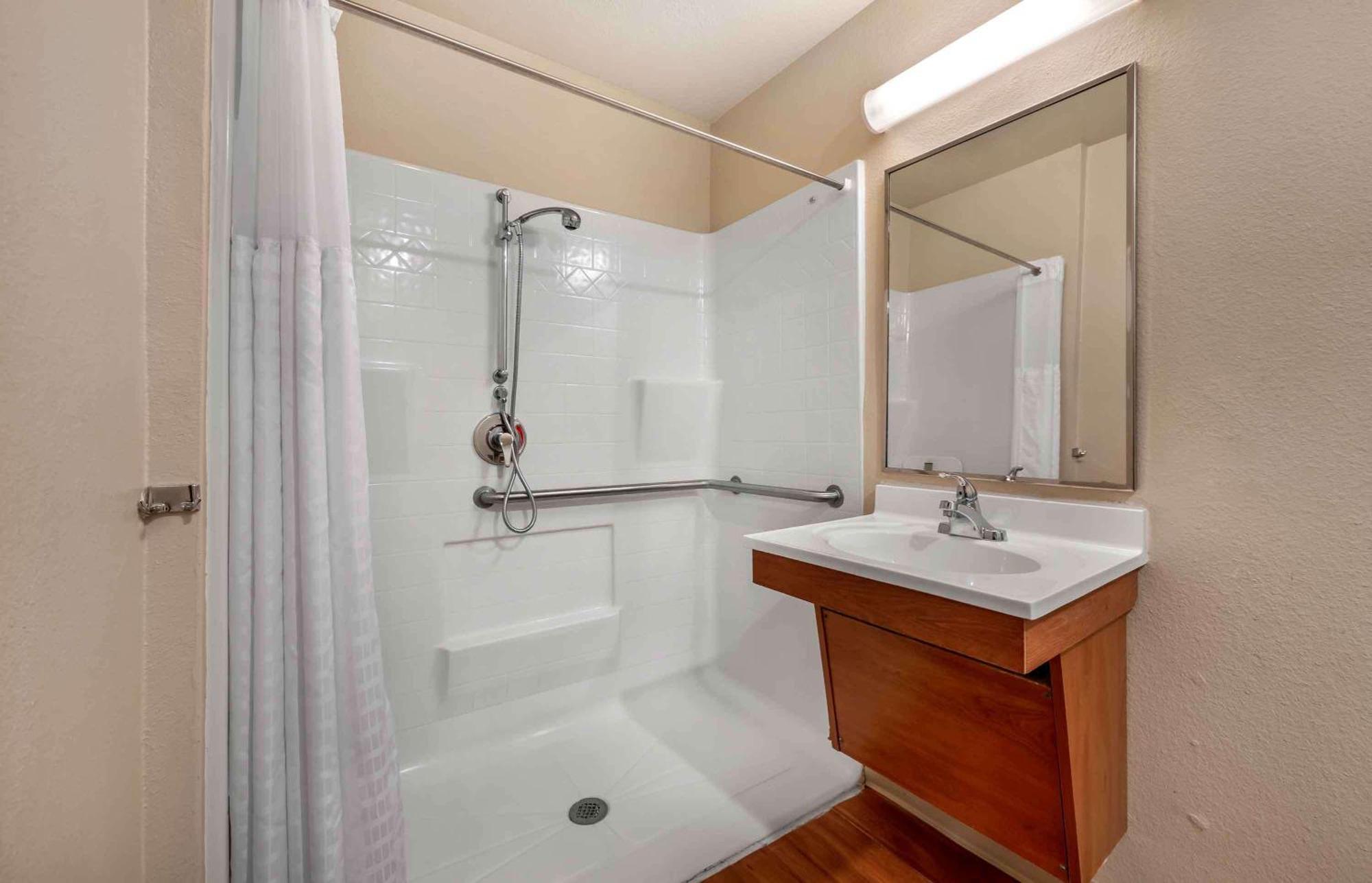 Extended Stay America Select Suites - Kansas City - South - I-49 Eksteriør billede