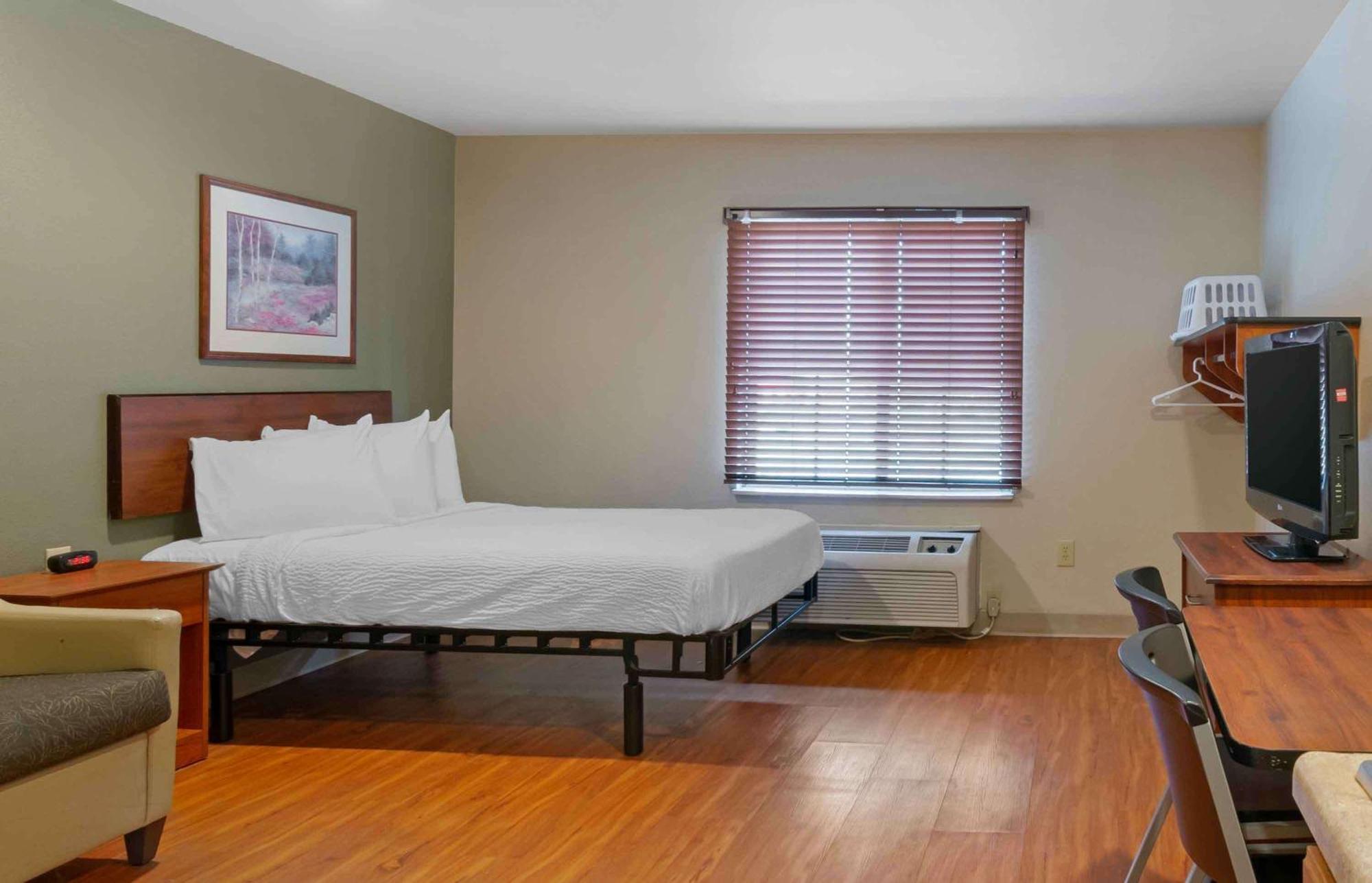 Extended Stay America Select Suites - Kansas City - South - I-49 Eksteriør billede