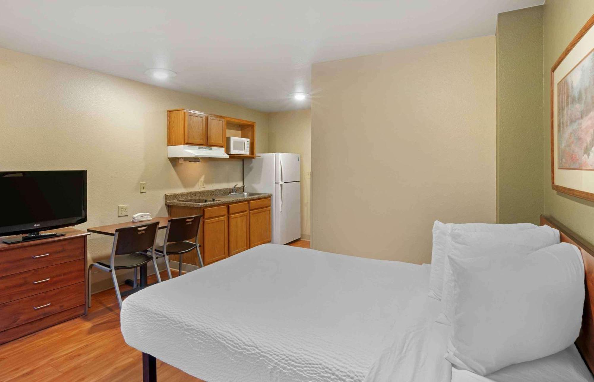 Extended Stay America Select Suites - Kansas City - South - I-49 Eksteriør billede