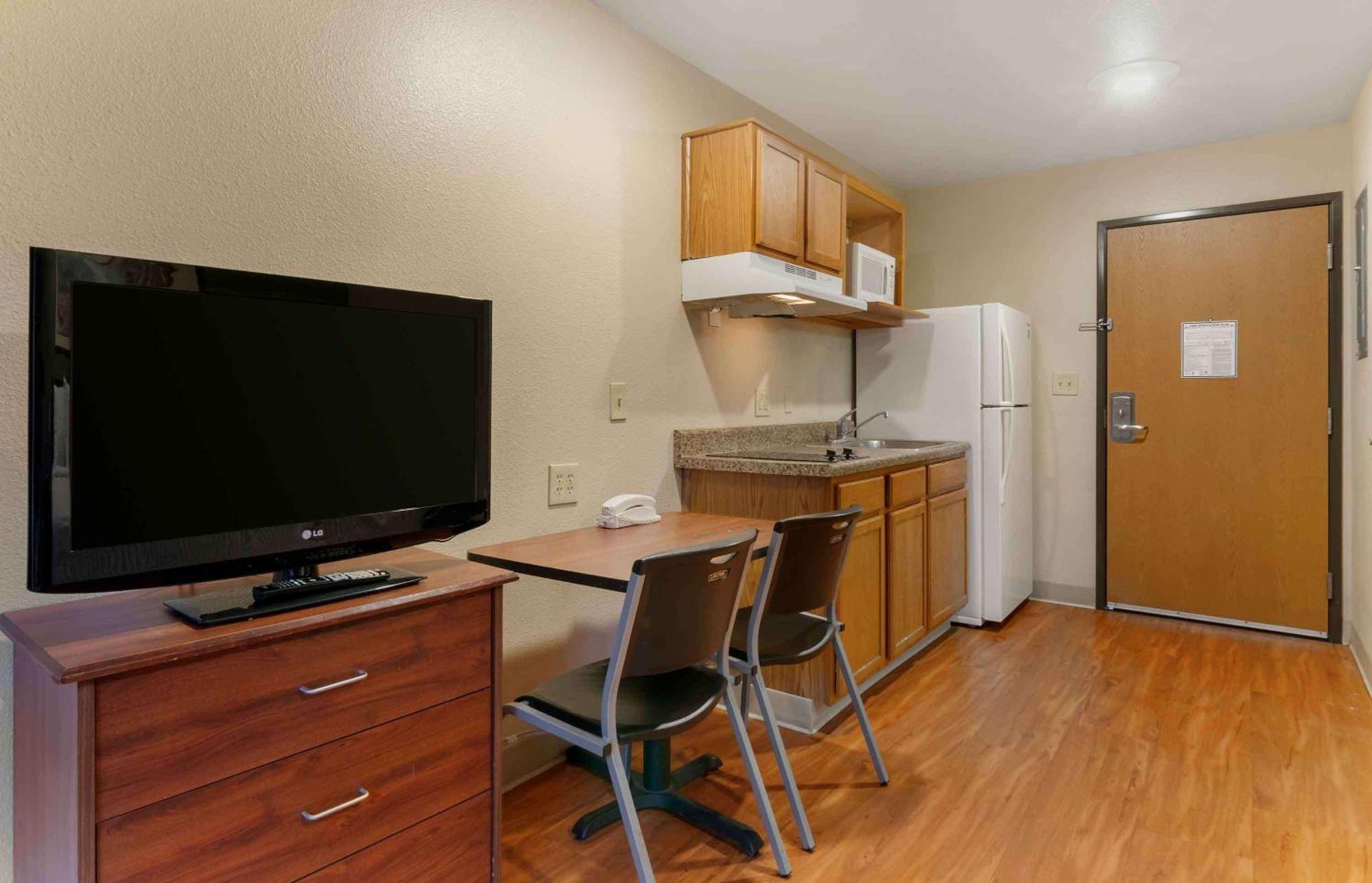 Extended Stay America Select Suites - Kansas City - South - I-49 Eksteriør billede