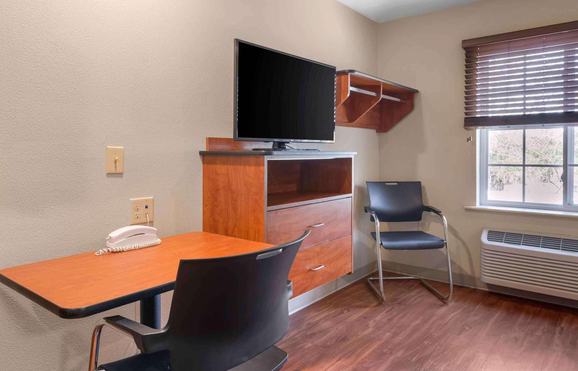 Extended Stay America Select Suites - Kansas City - South - I-49 Eksteriør billede